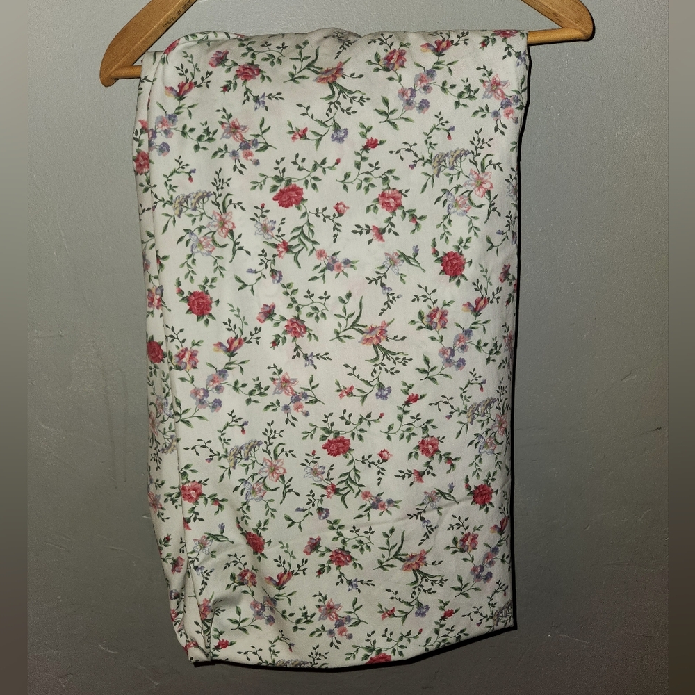 Vintage 1980s Floral Print Fitted Sheet by Wamsutta for Springs - Picture 5 of 7